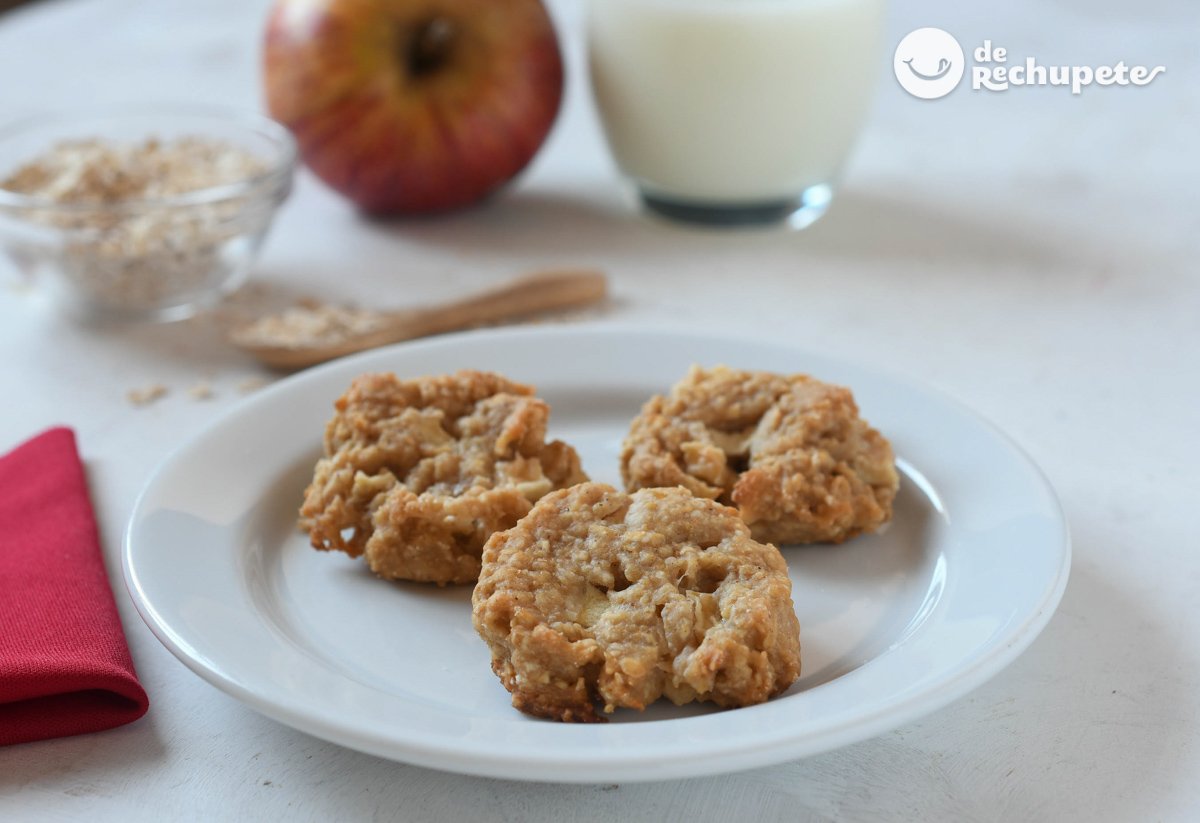 Apple and oatmeal cookies