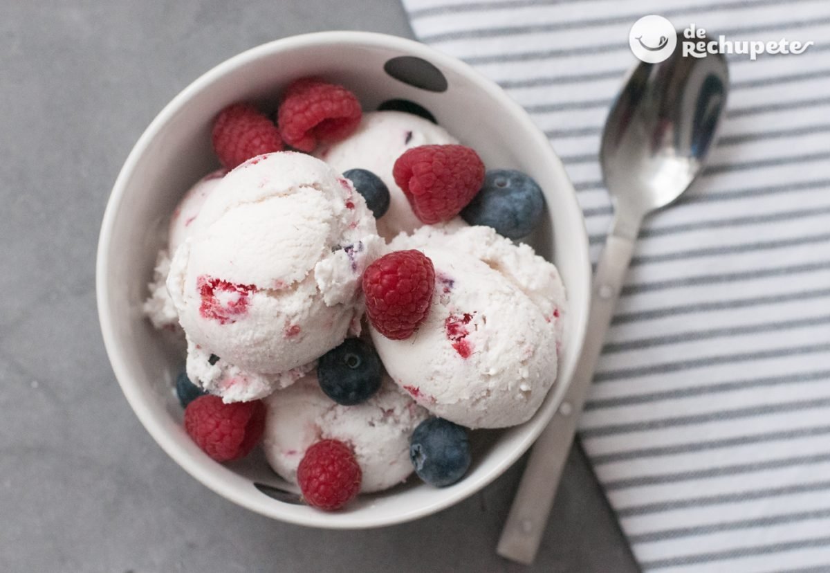 Yogurt and red fruit ice cream