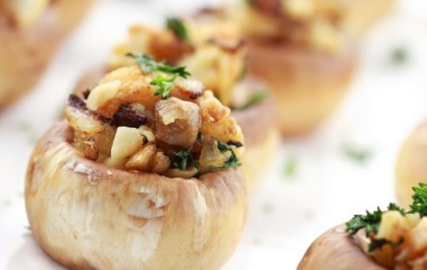 The best recipes for students - Mushrooms stuffed with tuna and vegetables