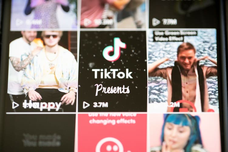 Entertaining cabinet of curiosities in the thumb mouse cinema: Tiktok's offering now reaches a billion users around the world.